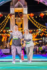 BIB: 0000, 006, 000000
                            <button type="button" onclick="openModal(21812529)" class="btn btn-primary btn-sm float-right btn-popup" data-toggle="modal" data-target=".modal-high-quality">
                        <i class="fas fa-shopping-cart"></i> Add to Cart
                    </button>
                                            <button type="button" onclick="isThisMe(21812529, true)" class="btn btn-success btn-sm float-right btn-popup btn-isme hidden" data-toggle="tooltip" data-placement="bottom" title="นี่คือรูปของคุณใช่ไหม คลิกที่นี่เพื่อเอาเข้าอัลบั้ม">
                        <i class="fas fa-plus"></i> Add to album
                    </button>
                    <button type="button" onclick="isThisMe(21812529, false)" class="btn btn-warning btn-sm float-right btn-popup btn-isnotme hidden">
                        <i class="fas fa-ban"></i> Remove from album
                    </button>